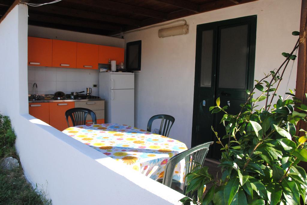 Leonardo Casa Vacanze Βίλα Mattinata Δωμάτιο φωτογραφία