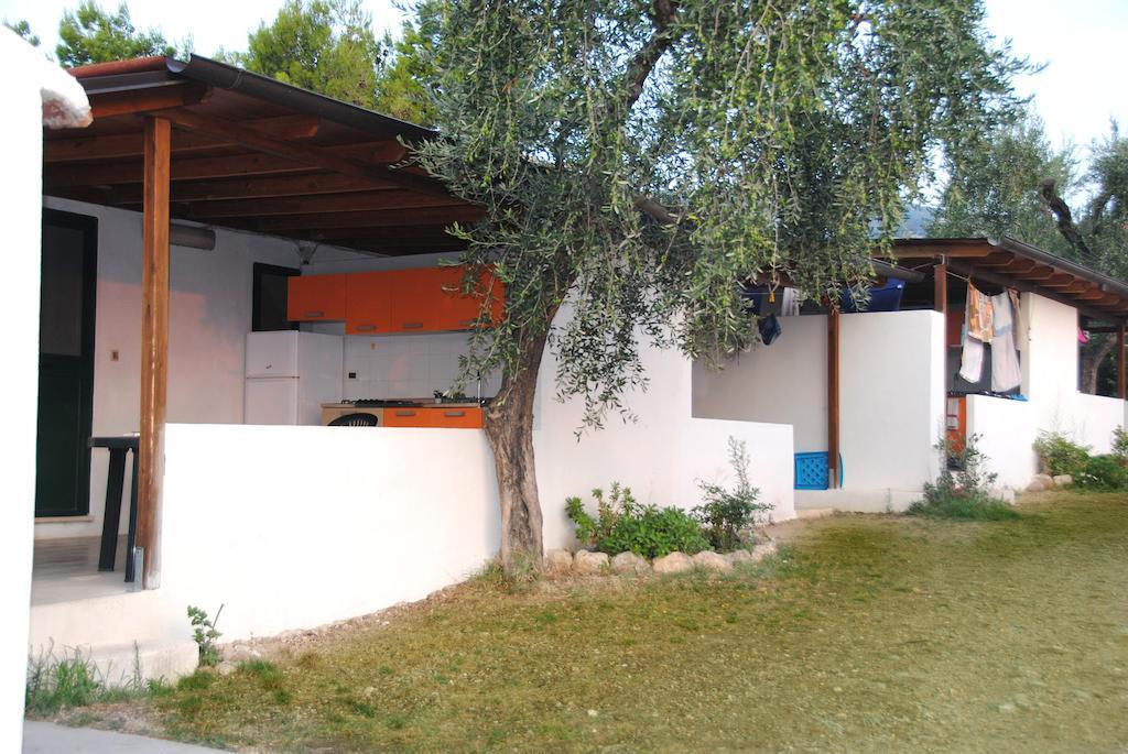 Leonardo Casa Vacanze Βίλα Mattinata Δωμάτιο φωτογραφία